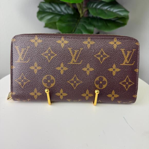 💎✨LIMITED EDITION Louis Vuitton Monogram Canvas Long Wallet Fuchsia - Picture 1 of 6